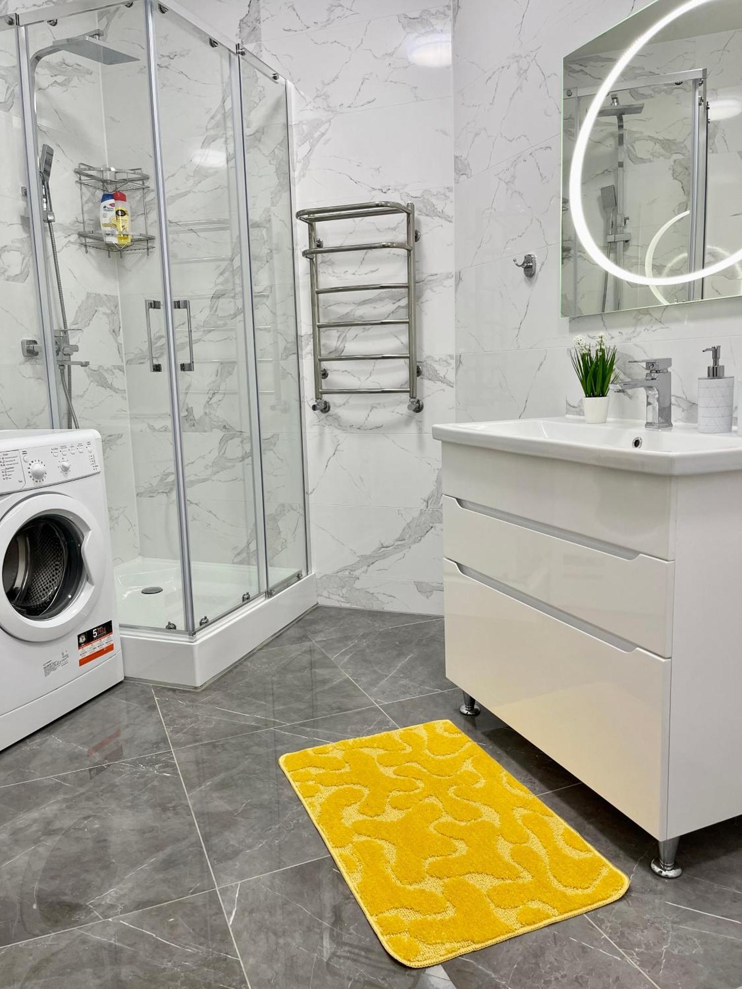 Sunny Home Apartments Апартаменти У Новобудові Поряд Медичний Центр Angelholm Дуже Чисто! Chernivtsi Εξωτερικό φωτογραφία